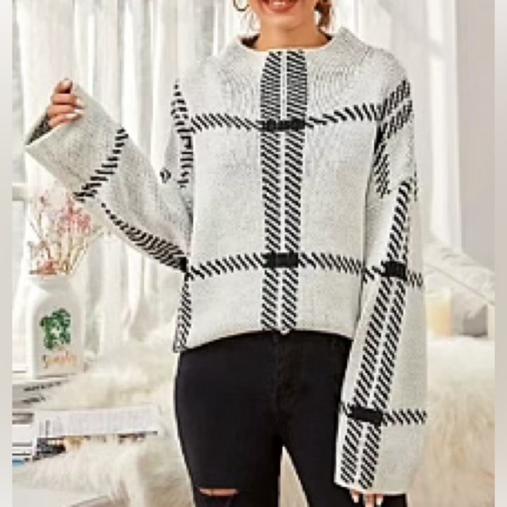 Plaid Black and White Sweater Oversized NEW